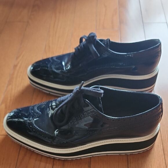 Prada Dark Blue Patent Leather Lace-Ups - Women's Size 38.5 EU / 8.5 US - Picture 6 of 6